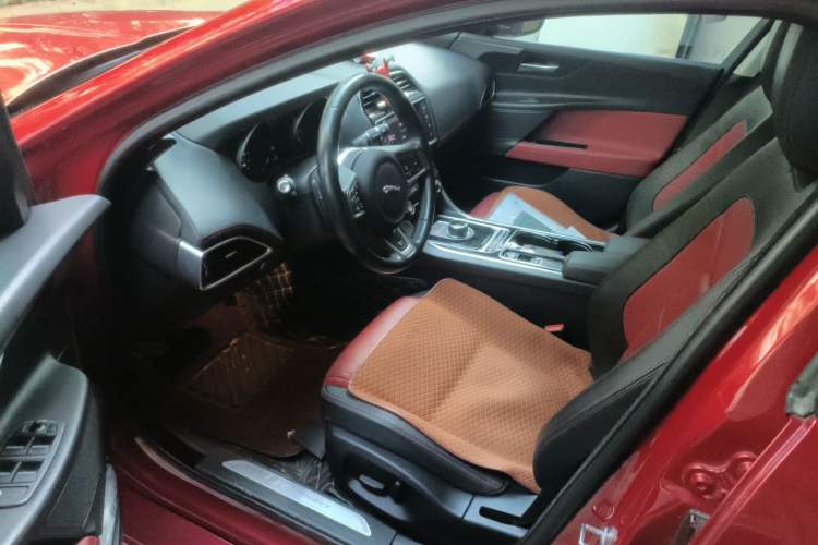 Used Jaguar XE 2017 2.0T 200 PS R-Sport Driver Seat
