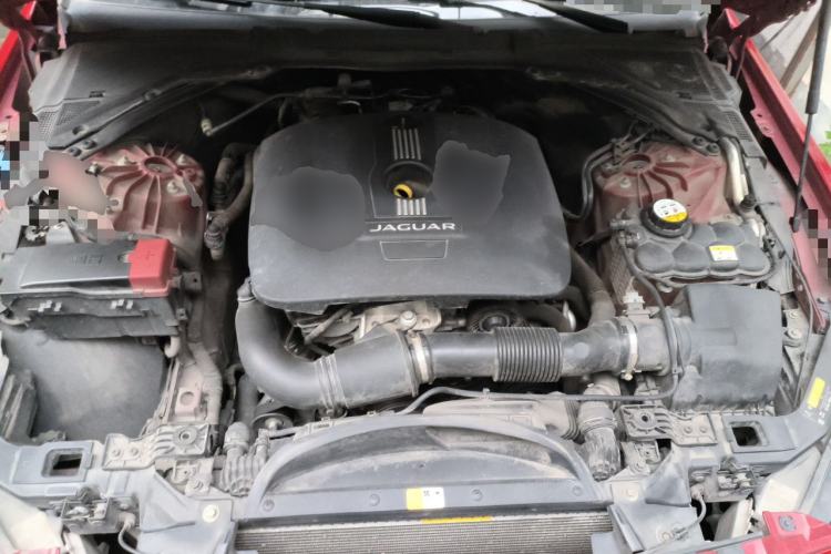 Used Jaguar XE 2017 2.0T 200 PS R-Sport Engine Bay