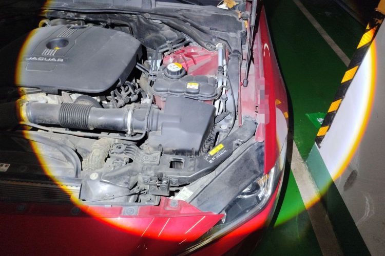 Used Jaguar XE 2017 2.0T 200 PS R-Sport Engine Bay Left