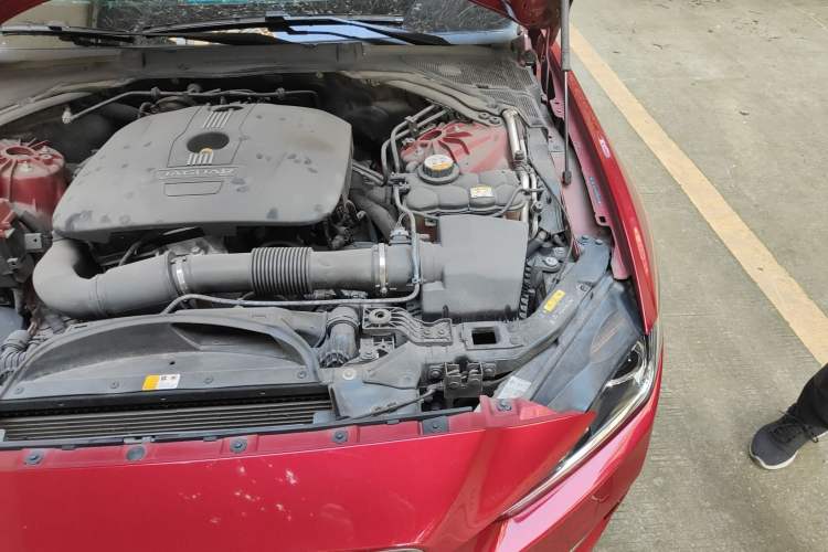Used Jaguar XE 2017 2.0T 200 PS R-Sport Engine Bay Left