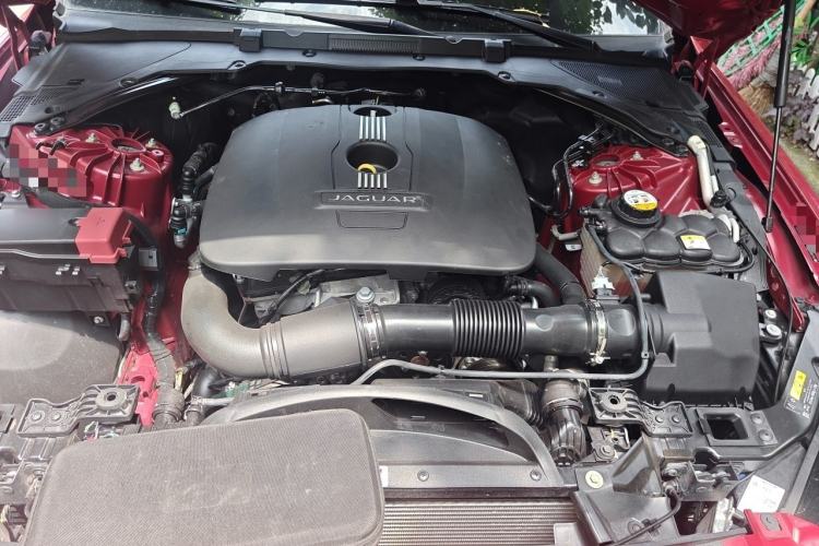 Used Jaguar XE 2017 2.0T 200 PS R-Sport Engine Bay