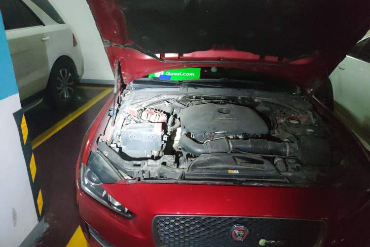 Used Jaguar XE 2017 2.0T 200 PS R-Sport Engine Bay Right