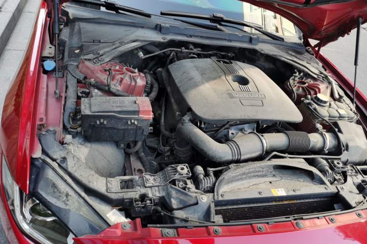 Used Jaguar XE 2017 2.0T 200 PS R-Sport Engine Bay Right