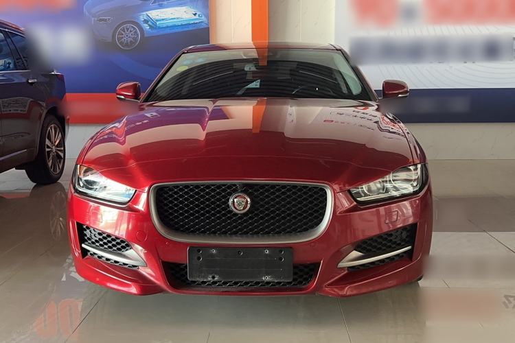 Used Jaguar XE 2017 2.0T 200 PS R-Sport Exterior 1