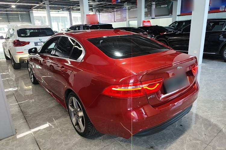 Used Jaguar XE 2017 2.0T 200 PS R-Sport Exterior 2
