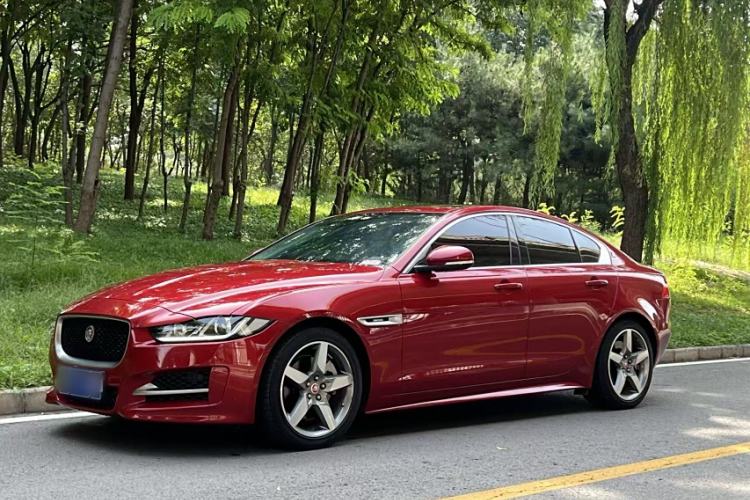 Used Jaguar XE 2017 2.0T 200 PS R-Sport Exterior 4