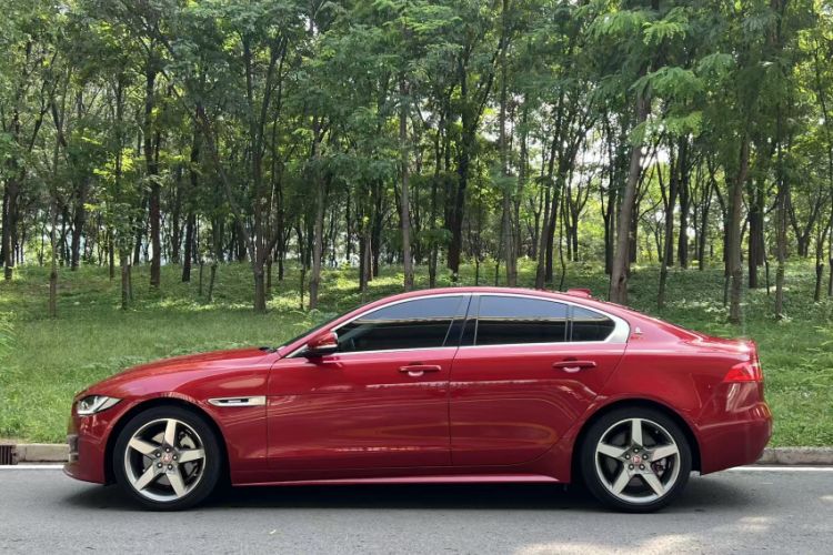 Used Jaguar XE 2017 2.0T 200 PS R-Sport Exterior 5