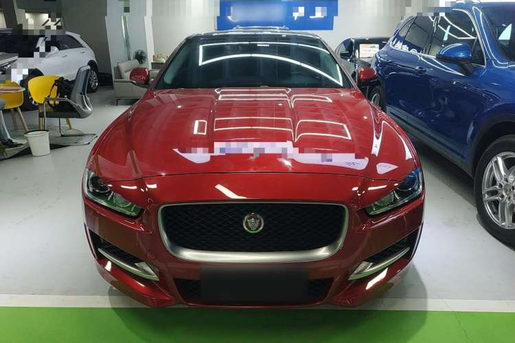 Used Jaguar XE 2017 2.0T 200 PS R-Sport Front
