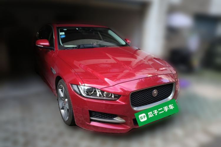 Used Jaguar XE 2017 2.0T 200 PS R-Sport Front Right 45 Deg