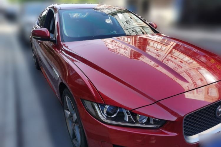 Used Jaguar XE 2017 2.0T 200 PS R-Sport Front Right 45 Deg