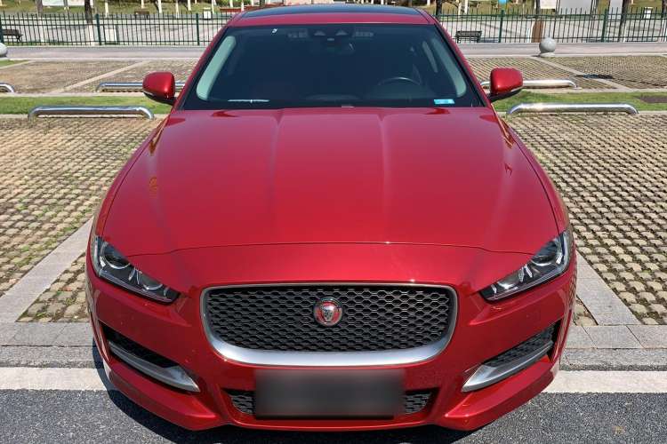 Used Jaguar XE 2017 2.0T 200 PS R-Sport Front