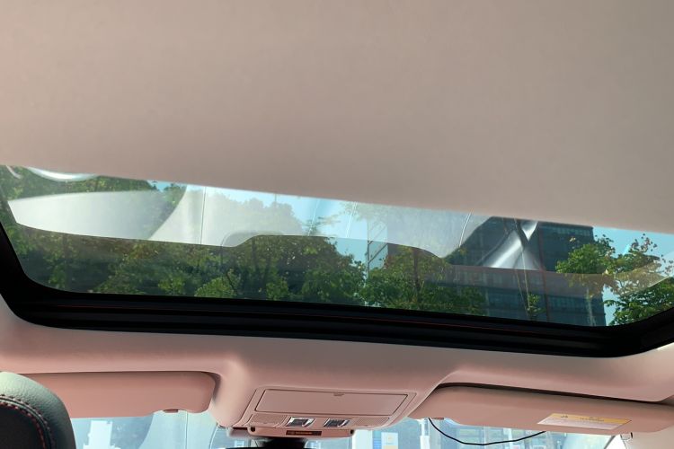 Used Jaguar XE 2017 2.0T 200 PS R-Sport Headliner