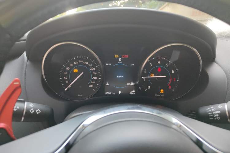 Used Jaguar XE 2017 2.0T 200 PS R-Sport Instrument Cluster
