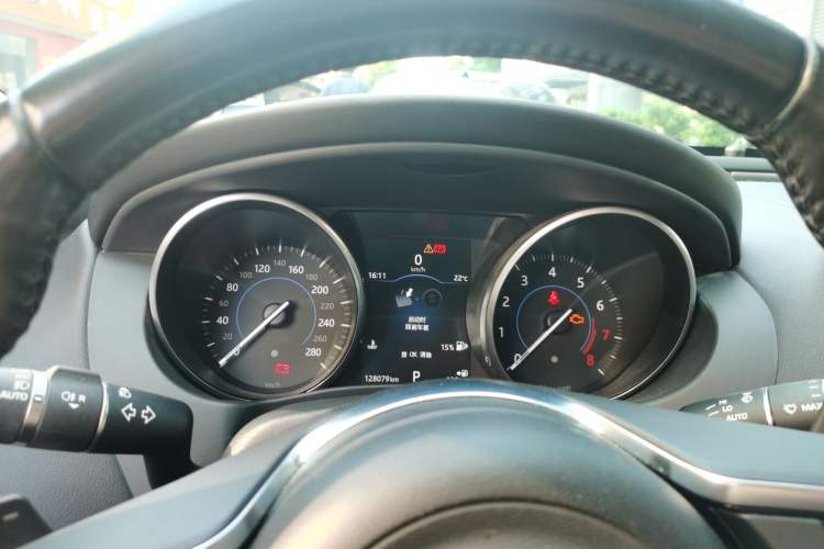 Used Jaguar XE 2017 2.0T 200 PS R-Sport Instrument Cluster
