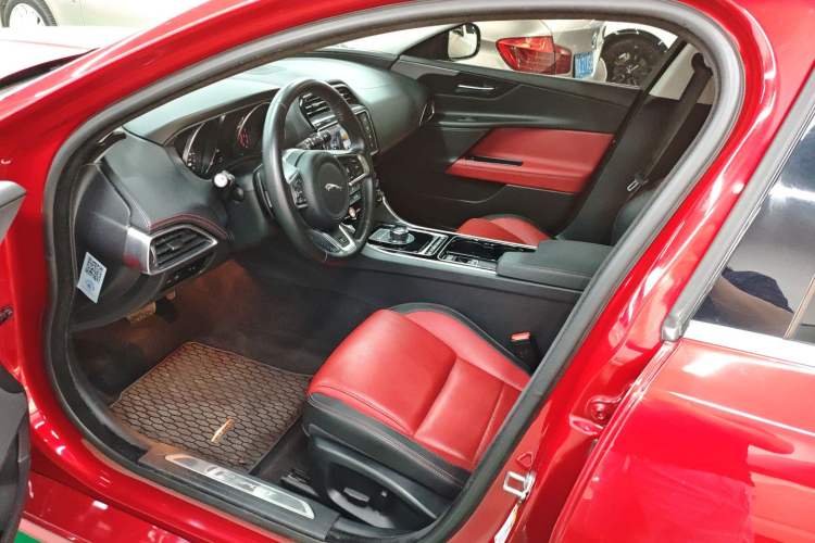 Used Jaguar XE 2017 2.0T 200 PS R-Sport Left Front Seat