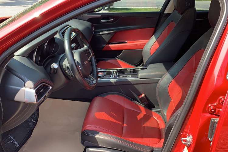 Used Jaguar XE 2017 2.0T 200 PS R-Sport Left Front Seat