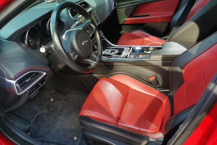 Used Jaguar XE 2017 2.0T 200 PS R-Sport Left Front Seat