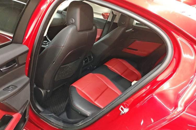 Used Jaguar XE 2017 2.0T 200 PS R-Sport Left Rear Seat