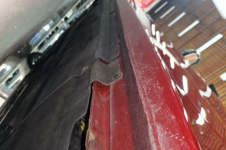 Used Jaguar XE 2017 2.0T 200 PS R-Sport Left Side Sill