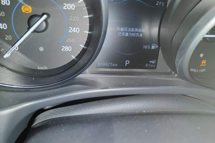 Used Jaguar XE 2017 2.0T 200 PS R-Sport Odometer Close Up