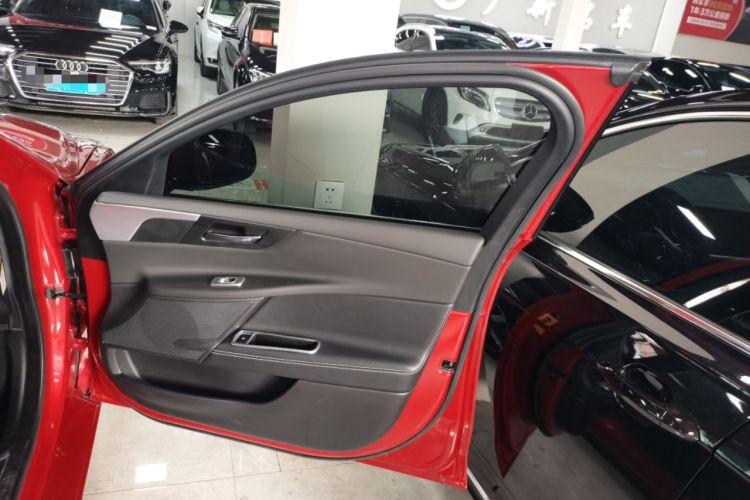 Used Jaguar XE 2017 2.0T 200 PS R-Sport Right Front Door Interior