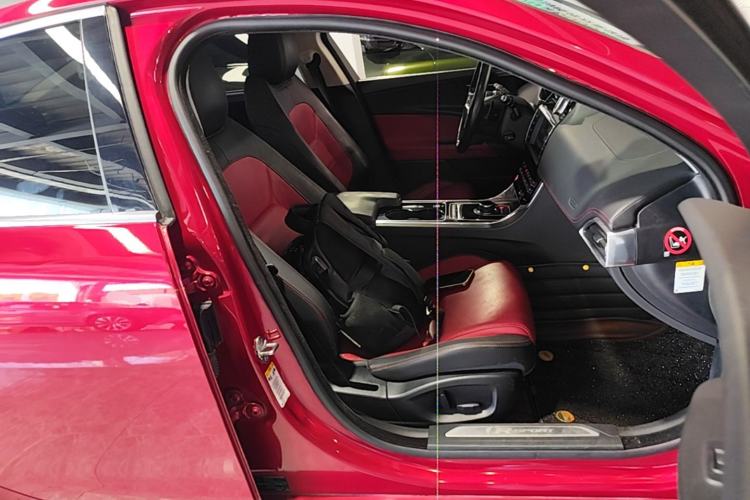 Used Jaguar XE 2017 2.0T 200 PS R-Sport Right Front Seat