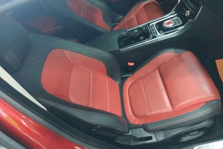 Used Jaguar XE 2017 2.0T 200 PS R-Sport Right Front Seat
