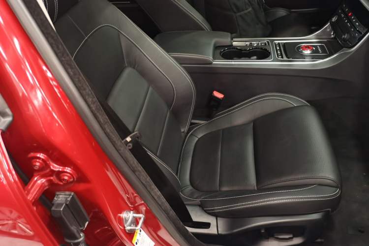 Used Jaguar XE 2017 2.0T 200 PS R-Sport Right Front Seat