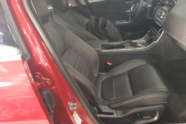 Used Jaguar XE 2017 2.0T 200 PS R-Sport Right Front Seat