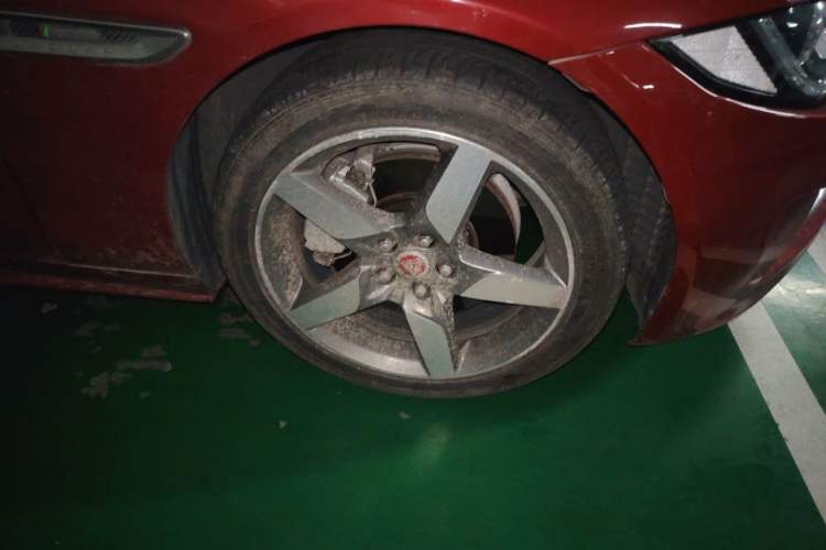 Used Jaguar XE 2017 2.0T 200 PS R-Sport Right Front Wheel Hub