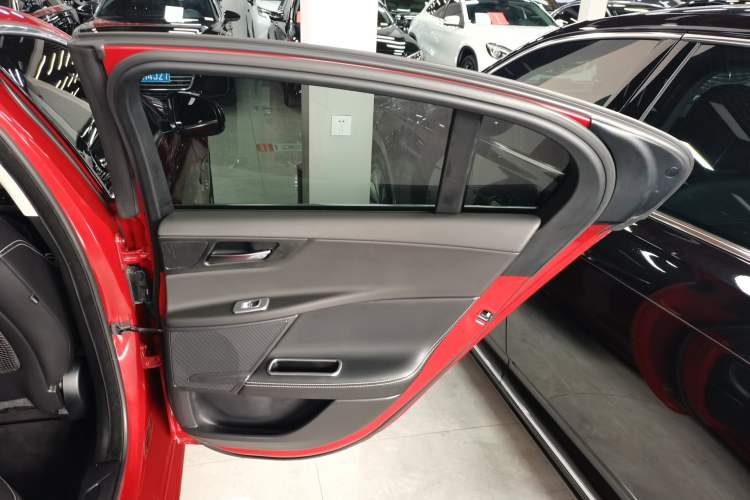 Used Jaguar XE 2017 2.0T 200 PS R-Sport Right Rear Door Interior