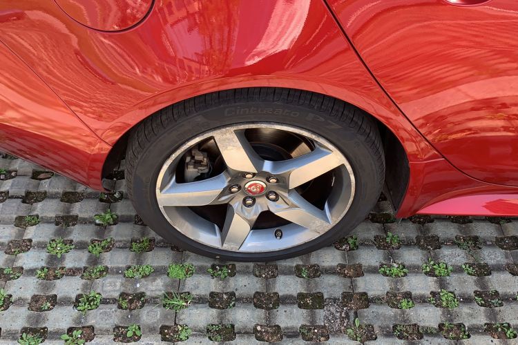 Used Jaguar XE 2017 2.0T 200 PS R-Sport Right Rear Wheel Hub