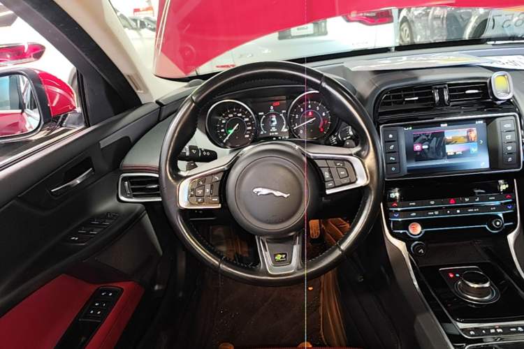Used Jaguar XE 2017 2.0T 200 PS R-Sport Steering Wheel