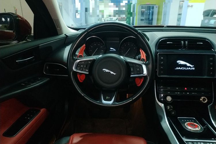 Used Jaguar XE 2017 2.0T 200 PS R-Sport Steering Wheel