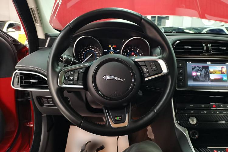 Used Jaguar XE 2017 2.0T 200 PS R-Sport Steering Wheel