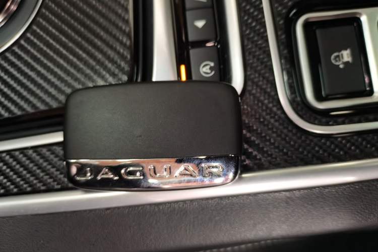 Used Jaguar XE 2017 2.0T 200 PS R-Sport Vehicle Key