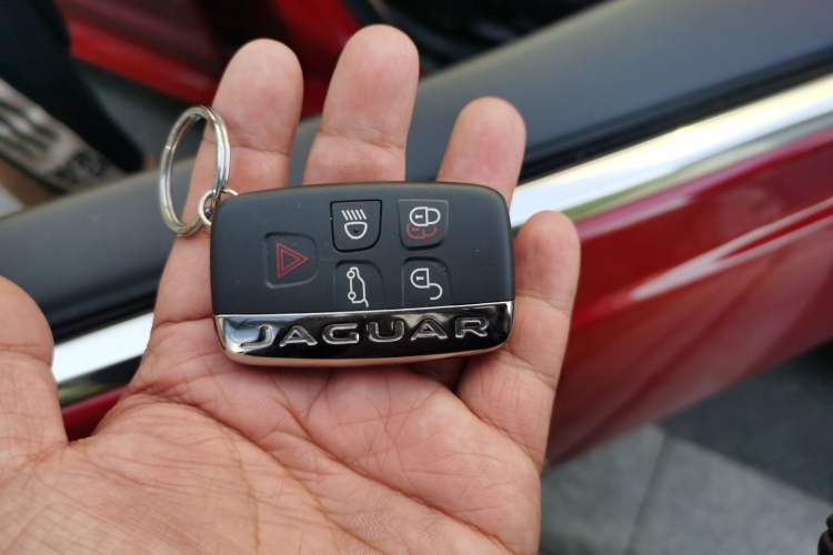 Used Jaguar XE 2017 2.0T 200 PS R-Sport Vehicle Key
