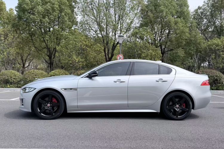 Used Jaguar XE 2017 2.0T 200 PS R-Sport Exterior 1