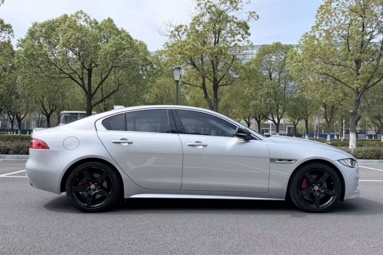Used Jaguar XE 2017 2.0T 200 PS R-Sport Exterior 2