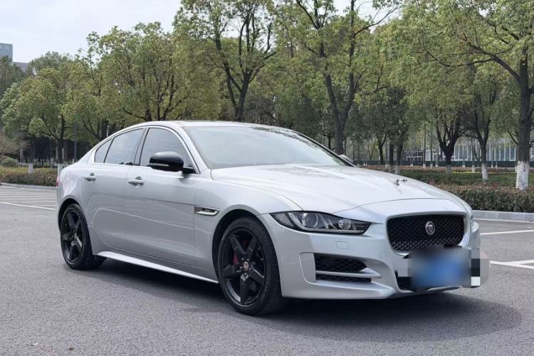 Used Jaguar XE 2017 2.0T 200 PS R-Sport Exterior 3