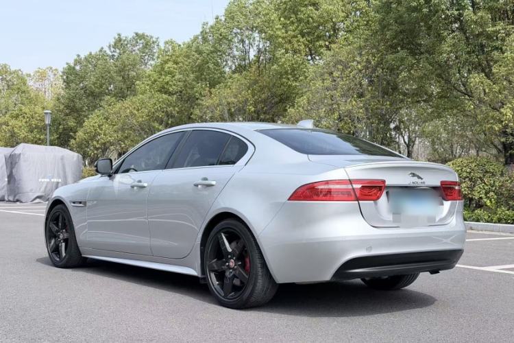 Used Jaguar XE 2017 2.0T 200 PS R-Sport Exterior 5