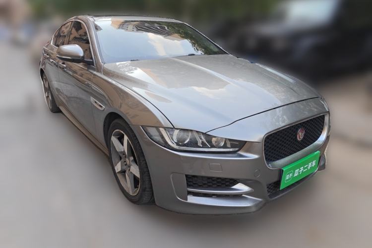 Used Jaguar XE 2017 2.0T 200 PS R-Sport Front Right 45 Deg
