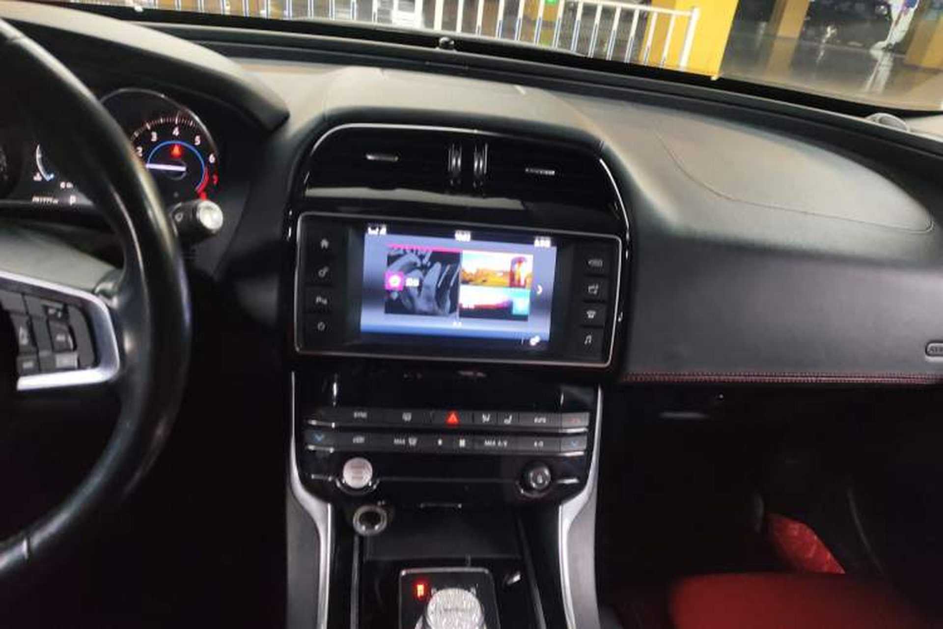 Used Jaguar XE 2017 2.0T 200 PS R-Sport Audio And AC Panel