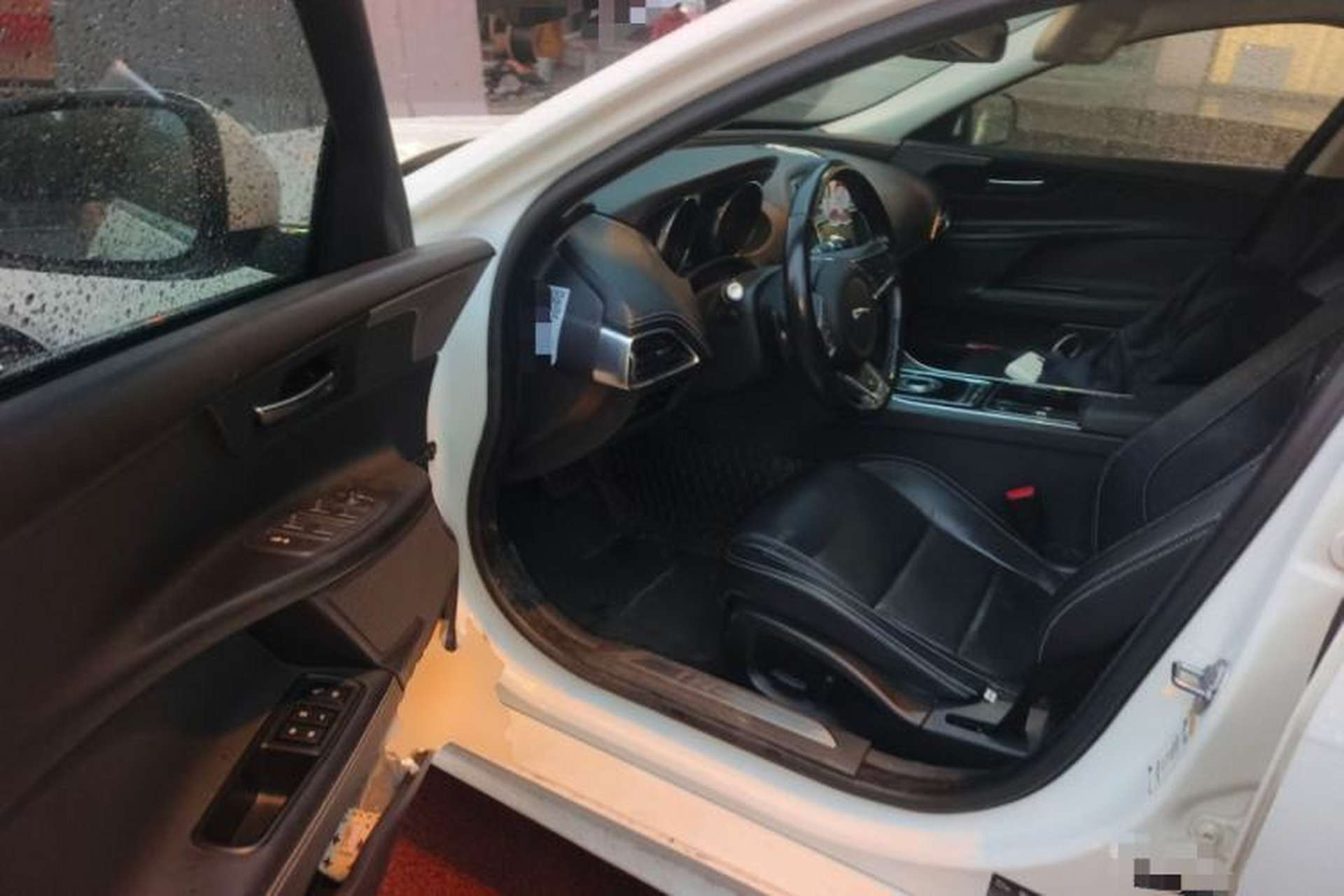 Used Jaguar XE 2017 2.0T 200 PS R-Sport Driver Seat