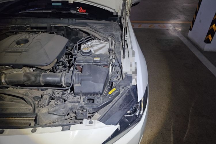 Used Jaguar XE 2017 2.0T 200 PS R-Sport Engine Bay Left