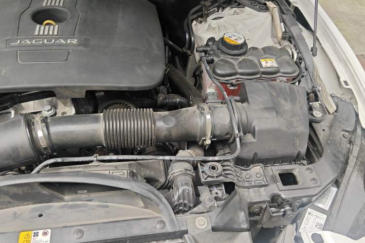 Used Jaguar XE 2017 2.0T 200 PS R-Sport Engine Bay Left