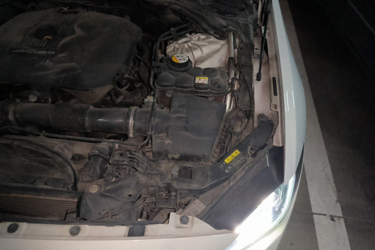 Used Jaguar XE 2017 2.0T 200 PS R-Sport Engine Bay Left