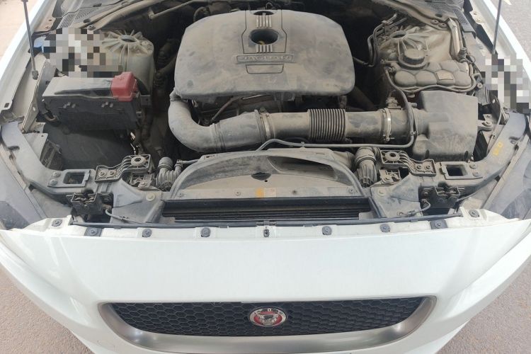 Used Jaguar XE 2017 2.0T 200 PS R-Sport Engine Bay