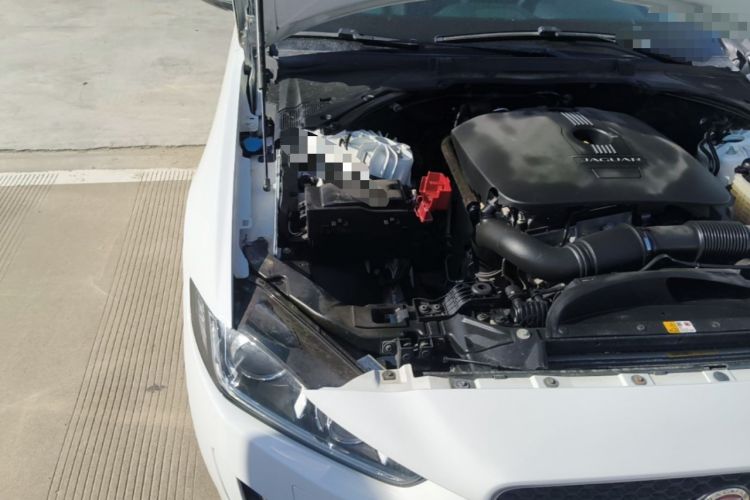 Used Jaguar XE 2017 2.0T 200 PS R-Sport Engine Bay Right