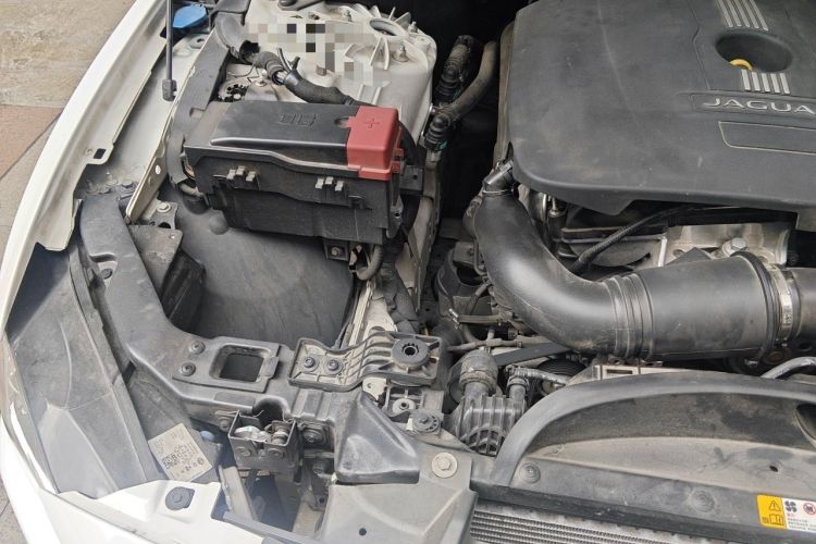Used Jaguar XE 2017 2.0T 200 PS R-Sport Engine Bay Right